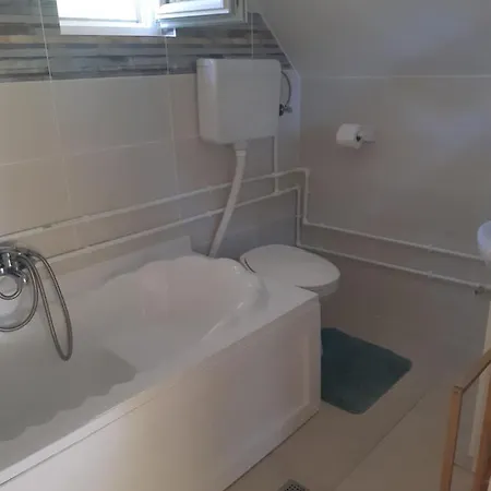 Mirella Apartamento