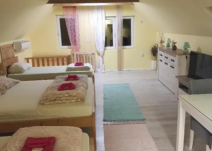 Mirella Apartament *